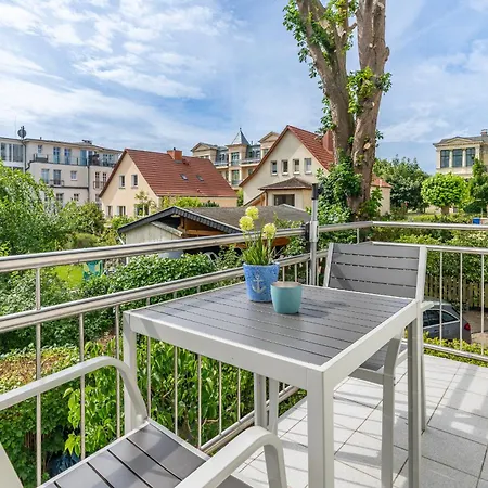 Apartment Am *