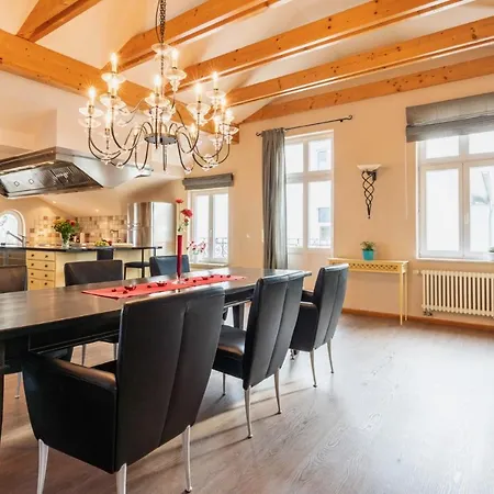 Apartment Am *